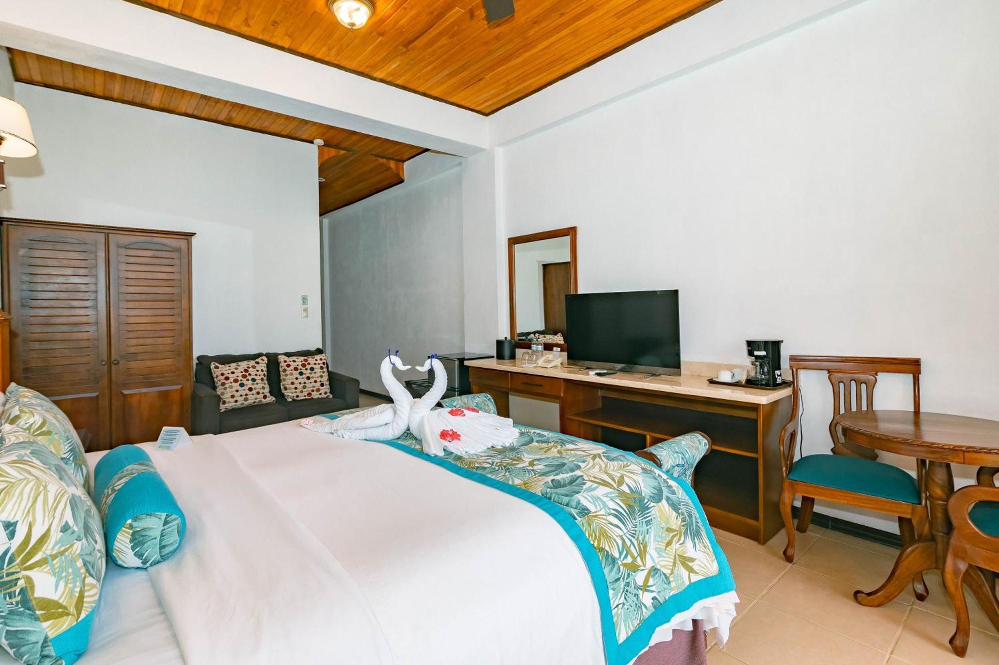 Hotel San Bada Resort & Spa Manuel Antonio Esterno foto